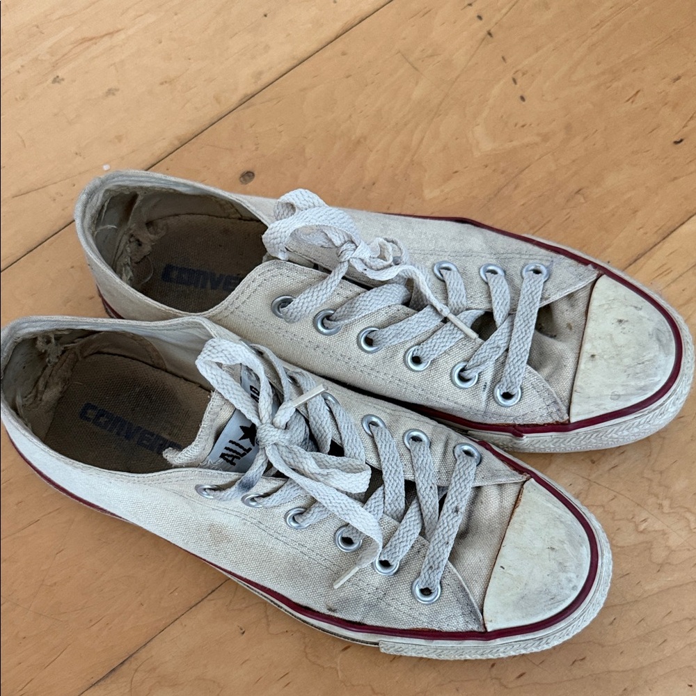 Converse Off-White Canvas Sneakers well worn size 8 women’s men’s 6